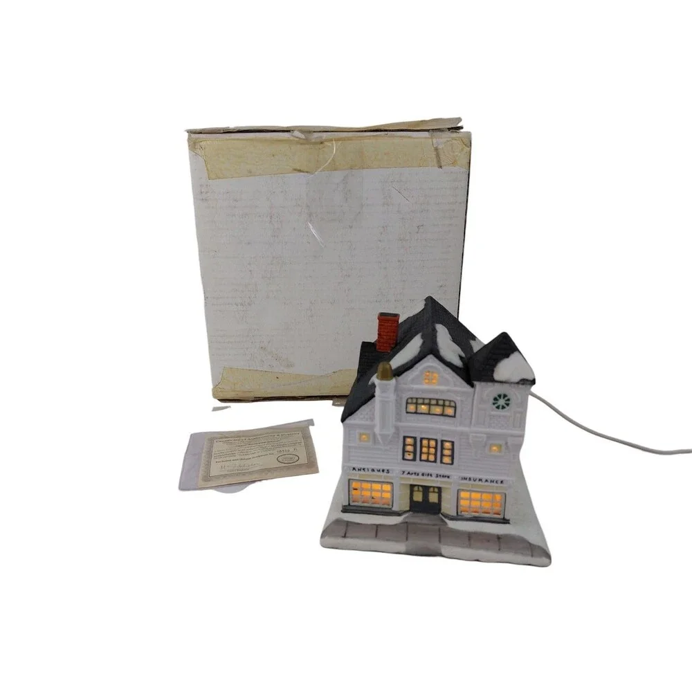 Hawthorne Village Rockwell's Christmas in Stockbridge 79843 Antique Shop Box COA